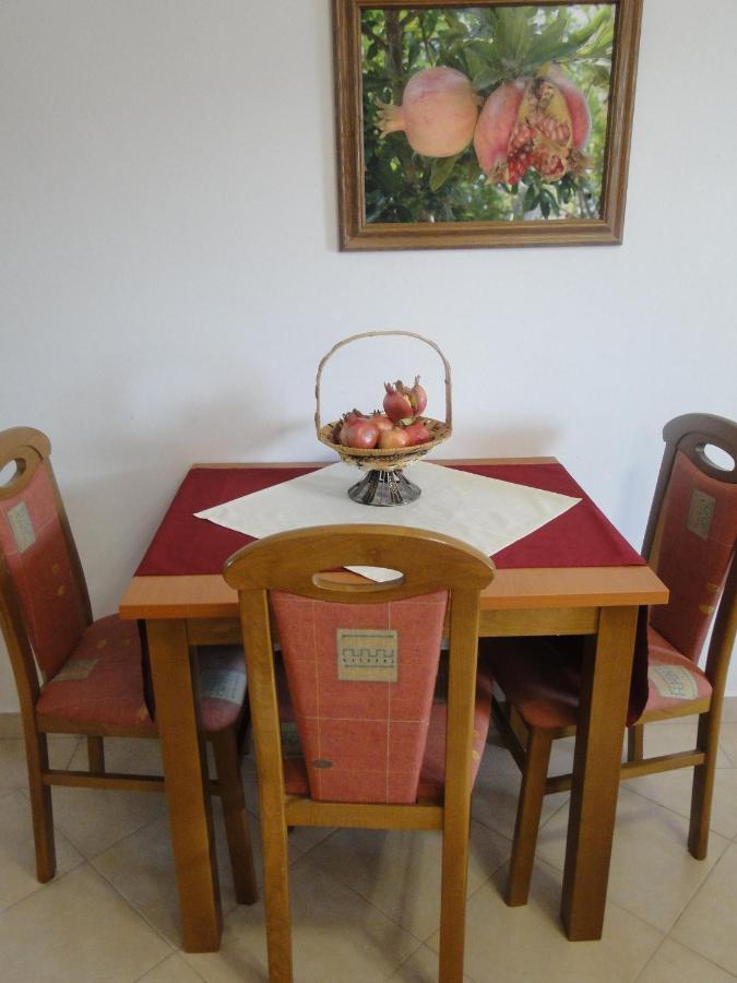 Villa Agava Vrboska Ngoại thất bức ảnh